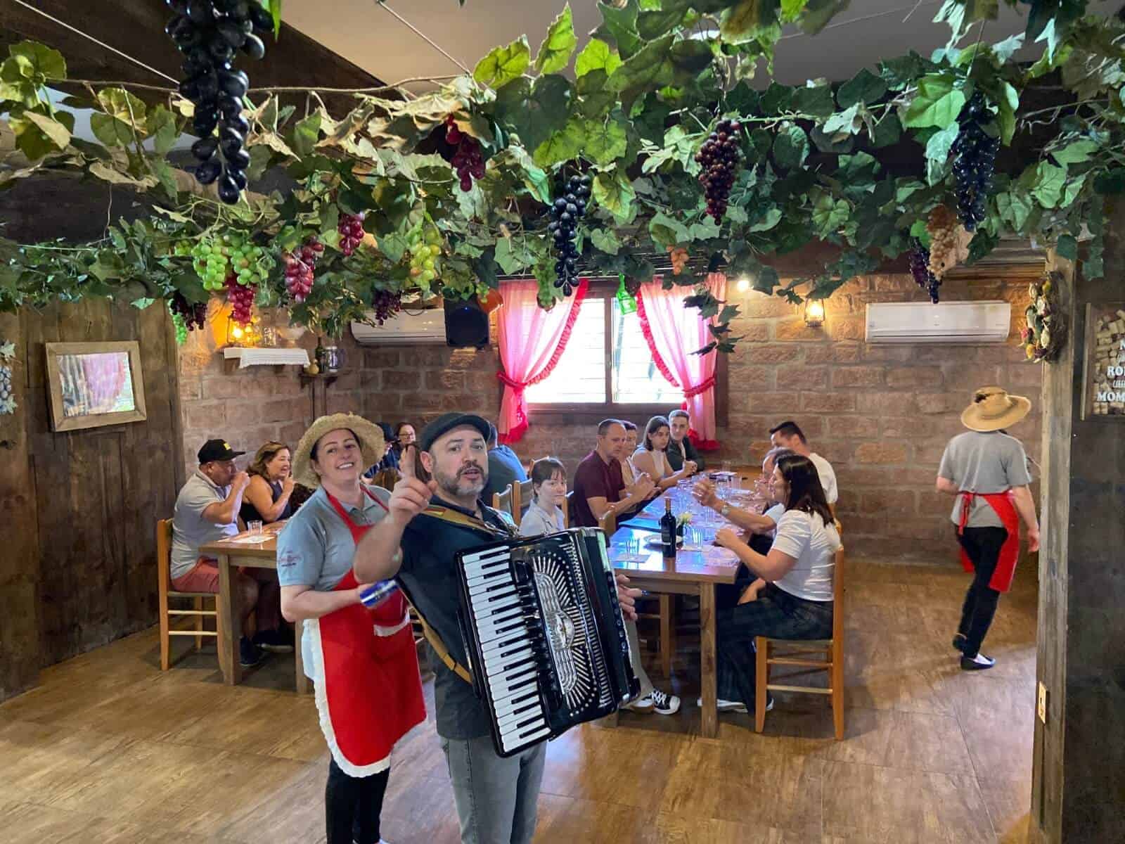 PASSEIO LINHA BELLA COM ALMOÇO ITALIANO 4